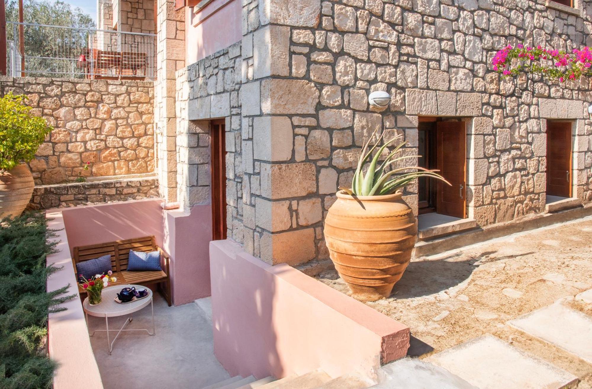 PYRGOS RALLI ESTATE Apartments&Suites Aegina Exterior foto