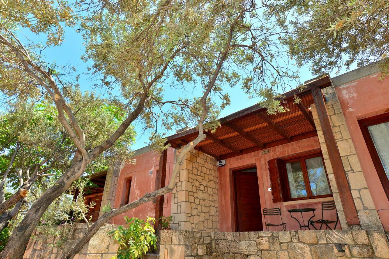PYRGOS RALLI ESTATE Apartments&Suites Aegina Exterior foto